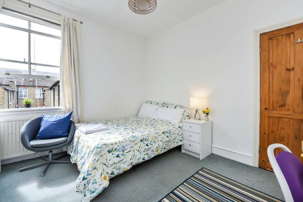 Groves 4 Bedroom, Shepherds Bush Londra Exterior foto