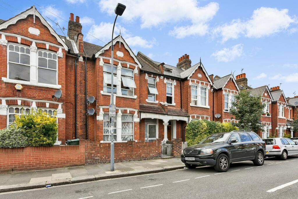 Groves 4 Bedroom, Shepherds Bush Londra Exterior foto