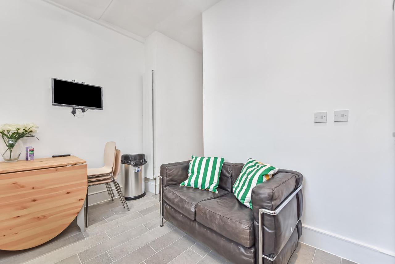 Groves 4 Bedroom, Shepherds Bush Londra Exterior foto