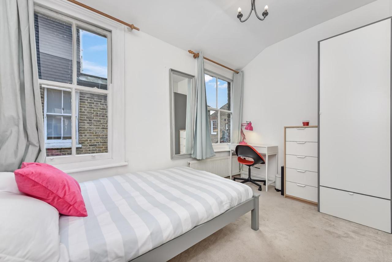 Groves 4 Bedroom, Shepherds Bush Londra Exterior foto