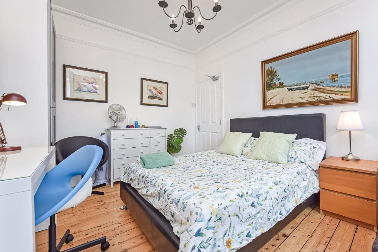 Groves 4 Bedroom, Shepherds Bush Londra Exterior foto